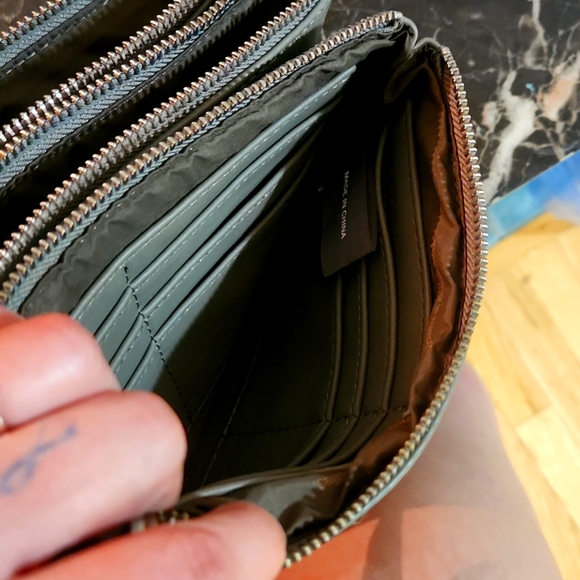 Matt and nat purse - Picture 4 of 4